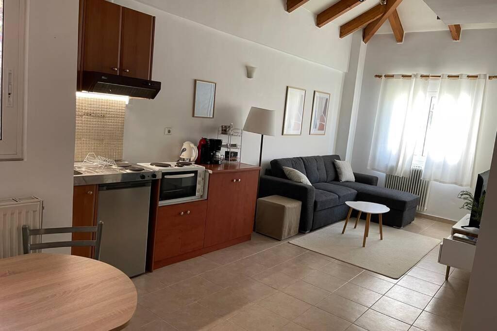 Attic Studio Stay Каламата Екстер'єр фото